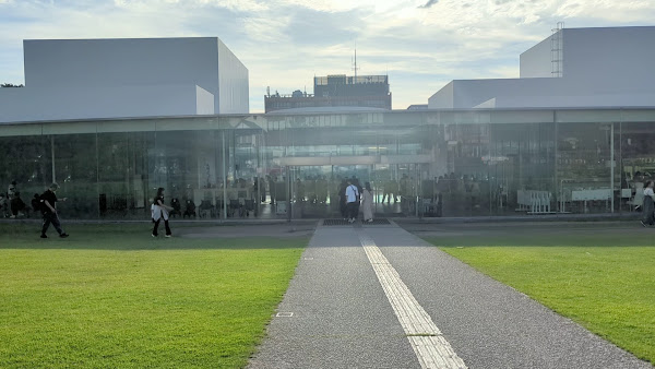 21st Century Museum of Contemporary Art