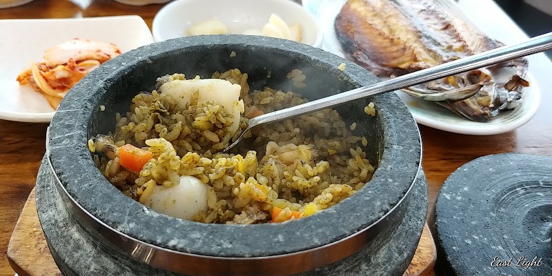 Abalone Porridge (Jeonbok-juk)