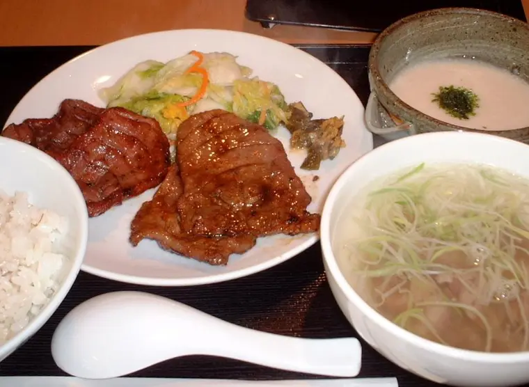 Aji Tasuke