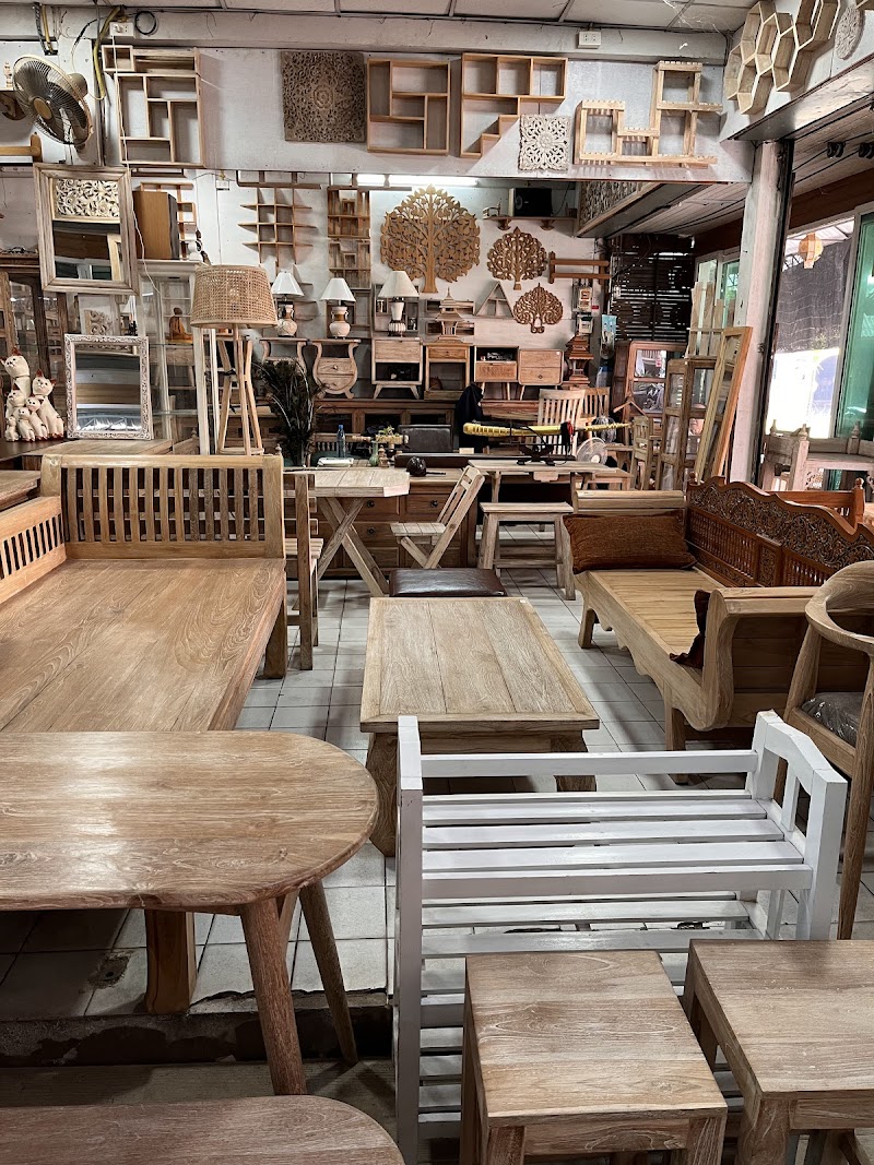 Baan Tawai Craft Village