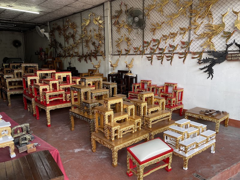 Baan Tawai Craft Village