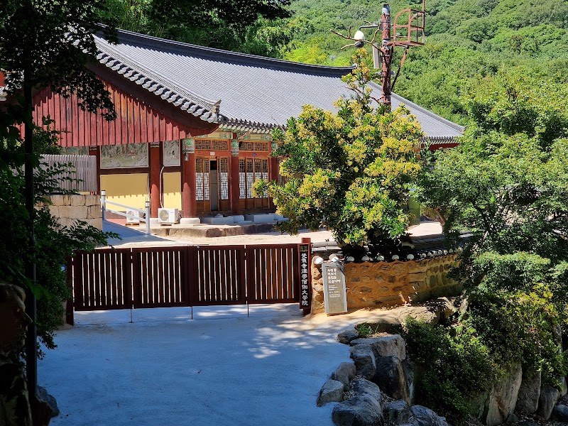Beomeosa Temple