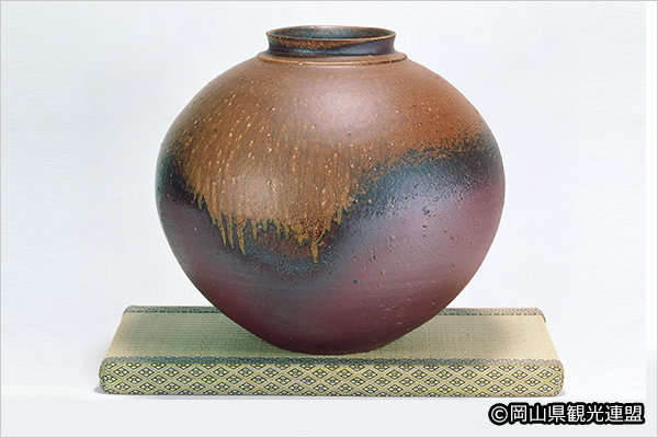 Bizen Pottery (Bizen-yaki)