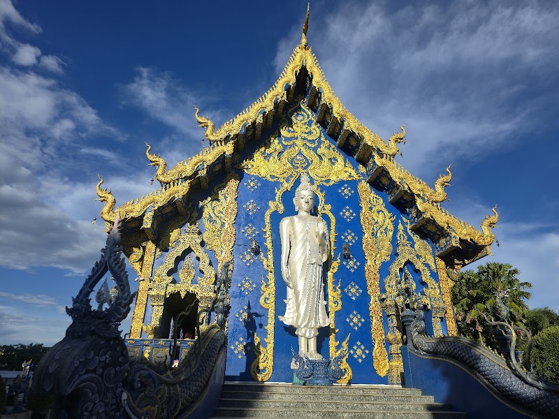 Blue Temple (Wat Rong Suea Ten)