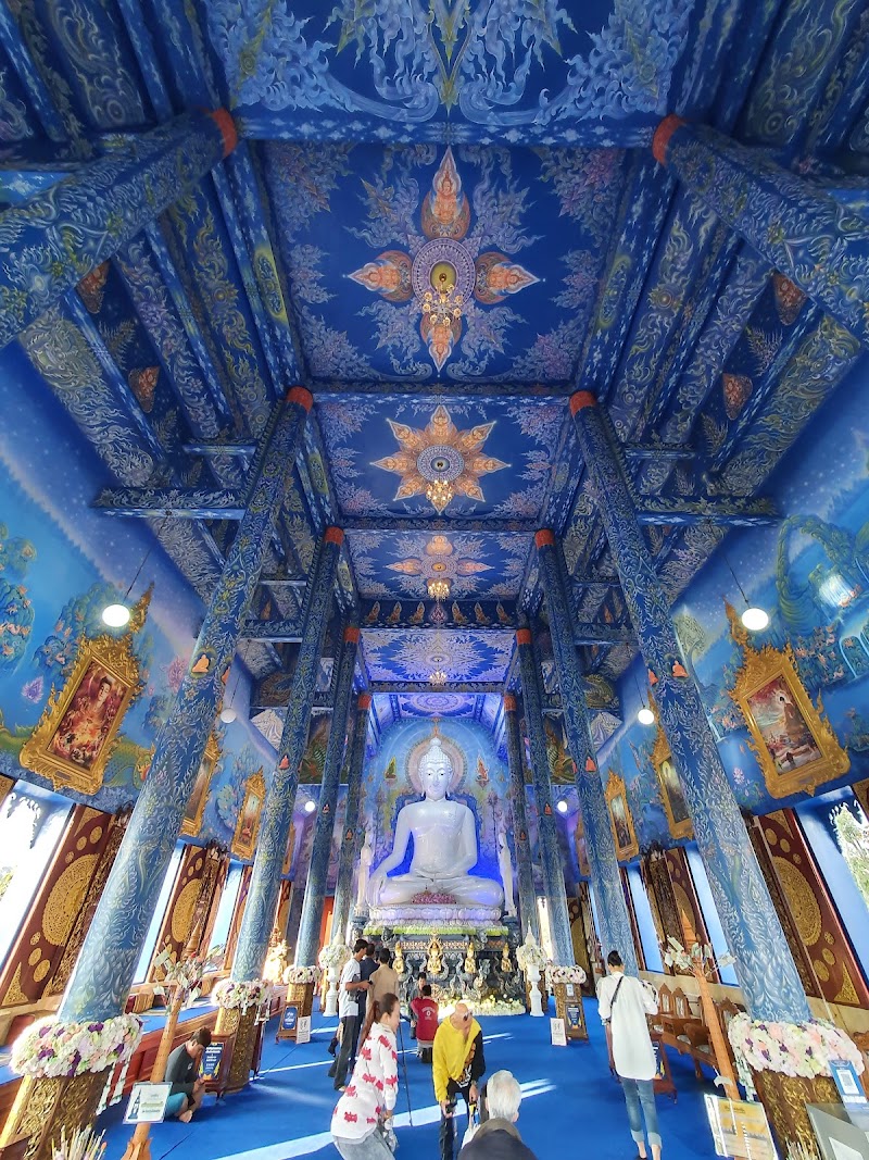 Blue Temple (Wat Rong Suea Ten)