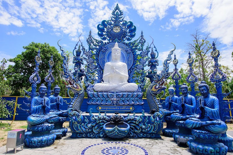 Blue Temple (Wat Rong Suea Ten)