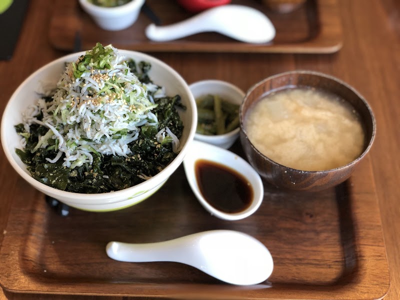 Bowls Donburi Cafe