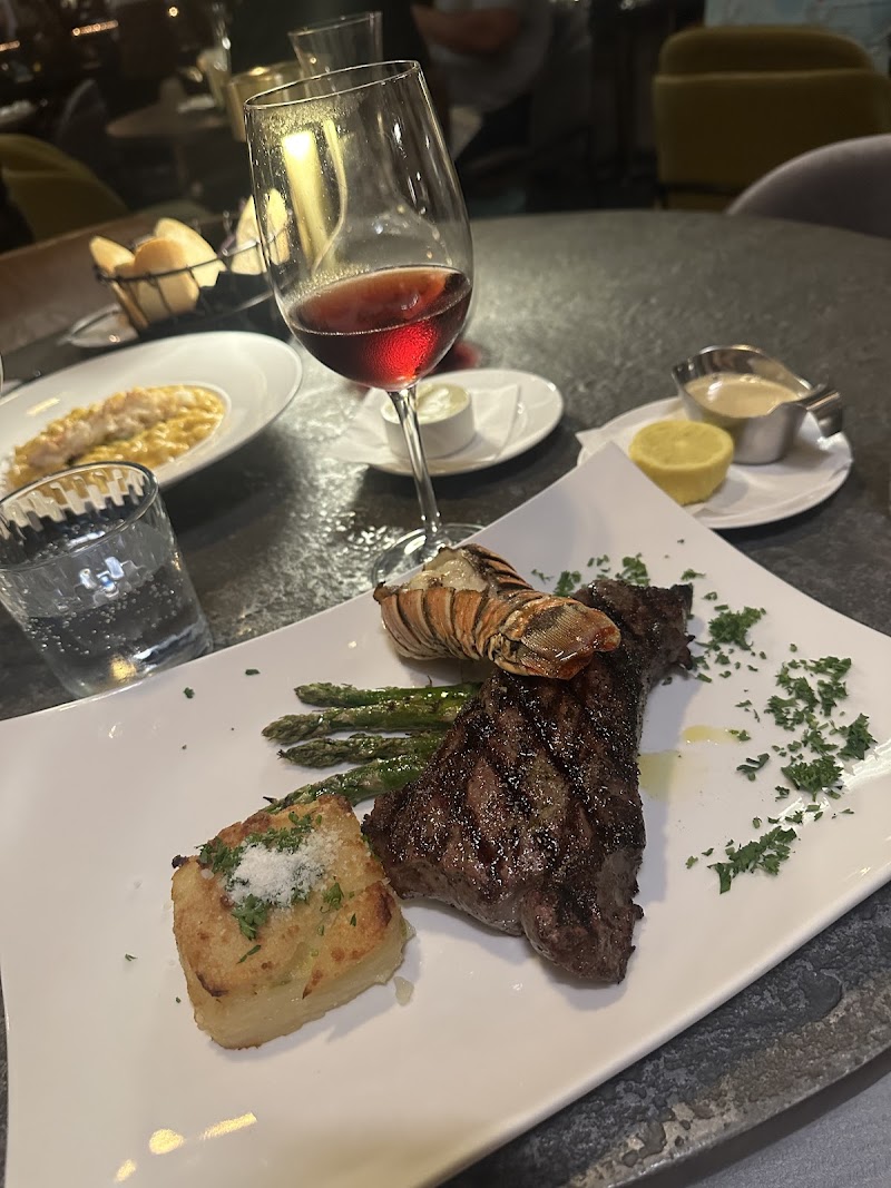 Camana Bay Dining