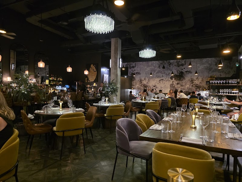 Camana Bay Dining