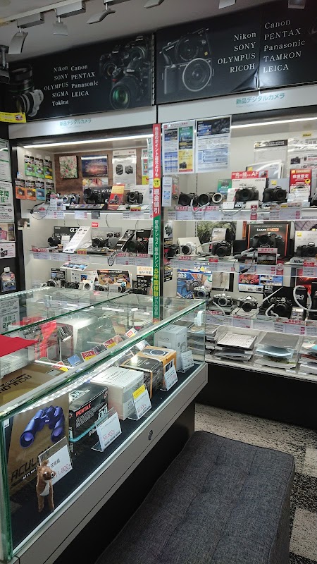 Camera no Naniwa Shinjuku
