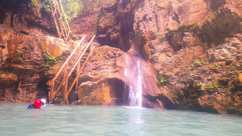 Canyoneering at 27 Charcos