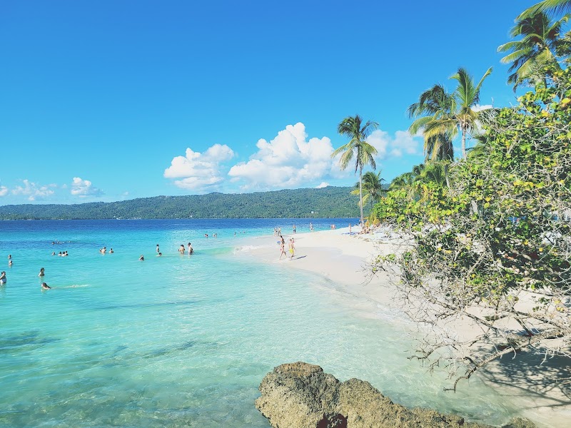 Cayo Levantado (Bacardi Island)