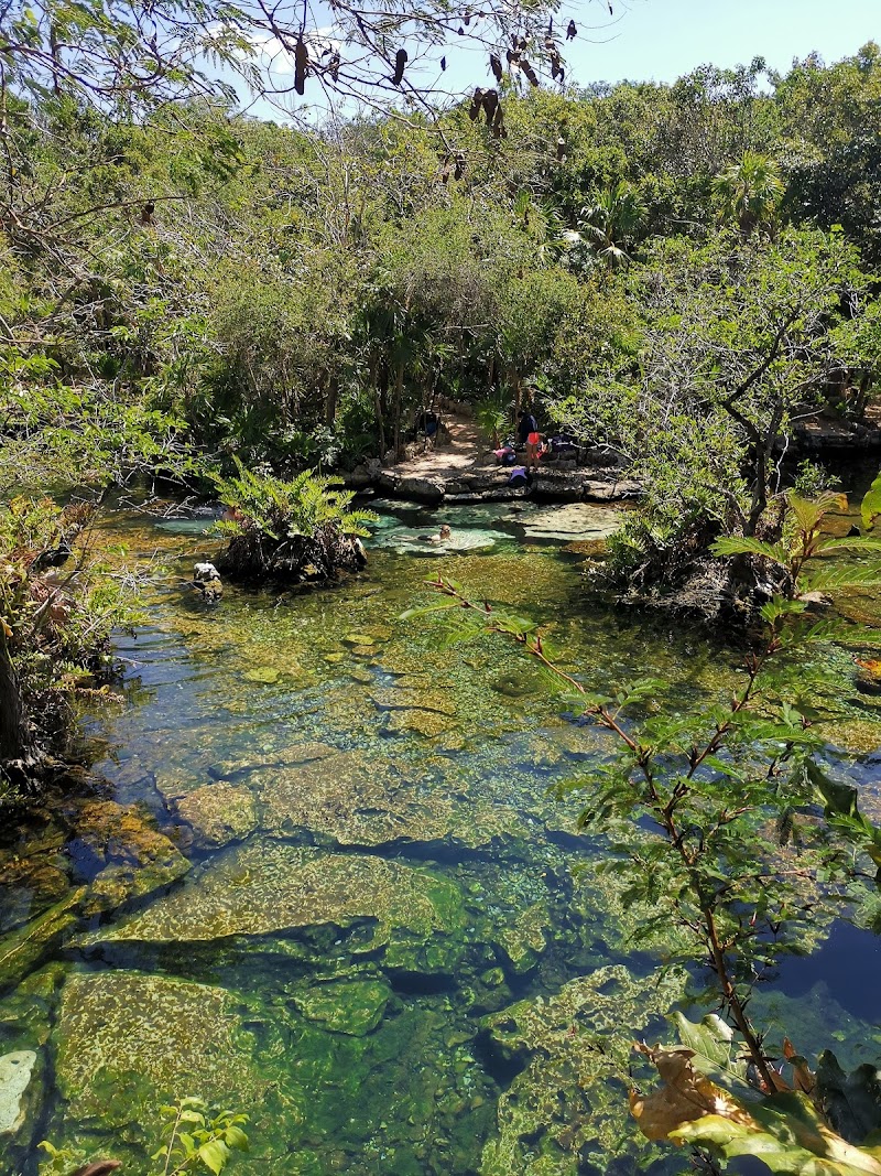 Cenote Azul