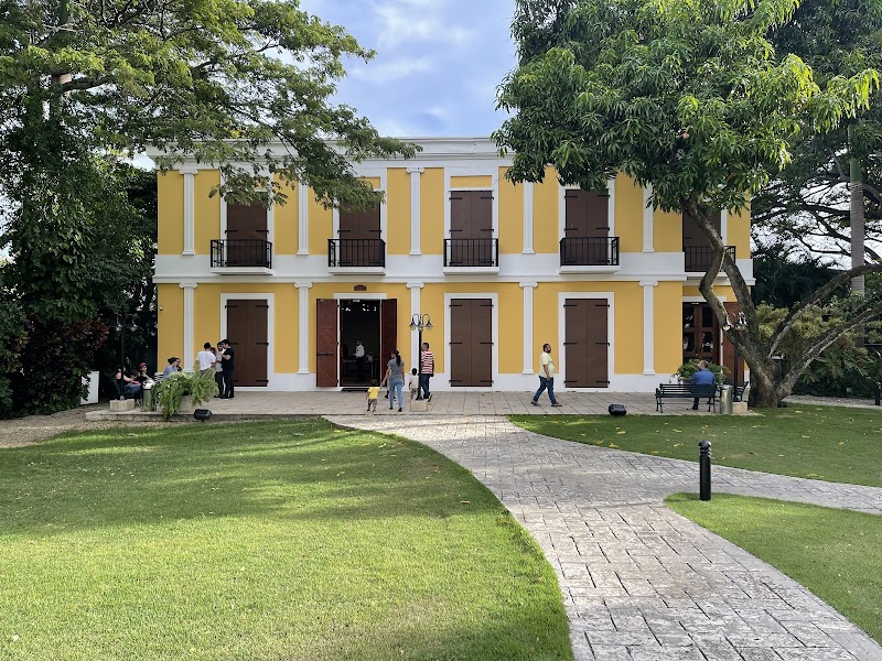 Centro León
