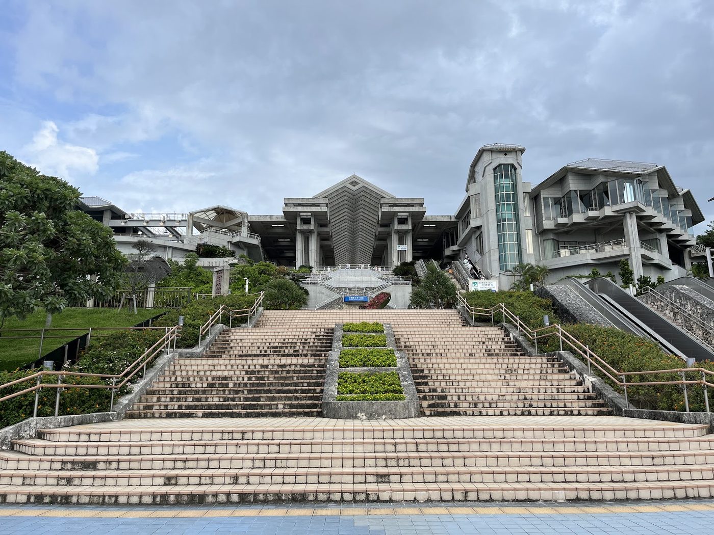 Churaumi Aquarium