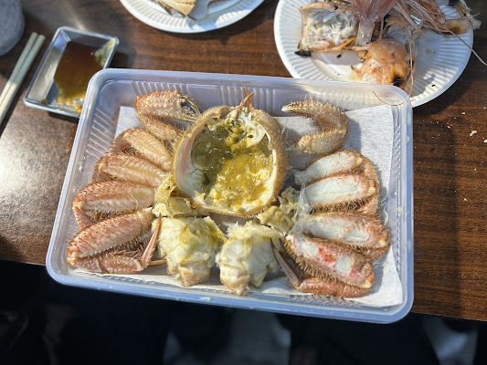 Crab Dining