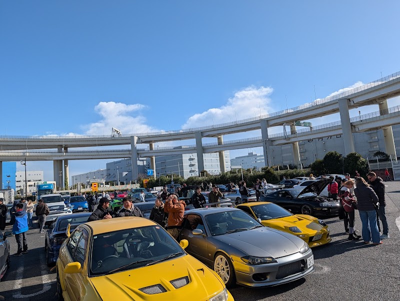 Daikoku Parking Area