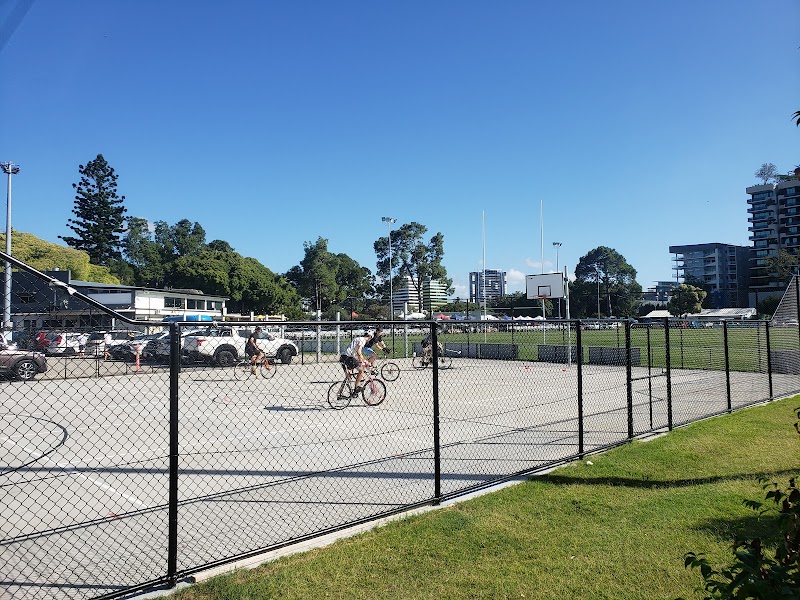 Davies Park Market