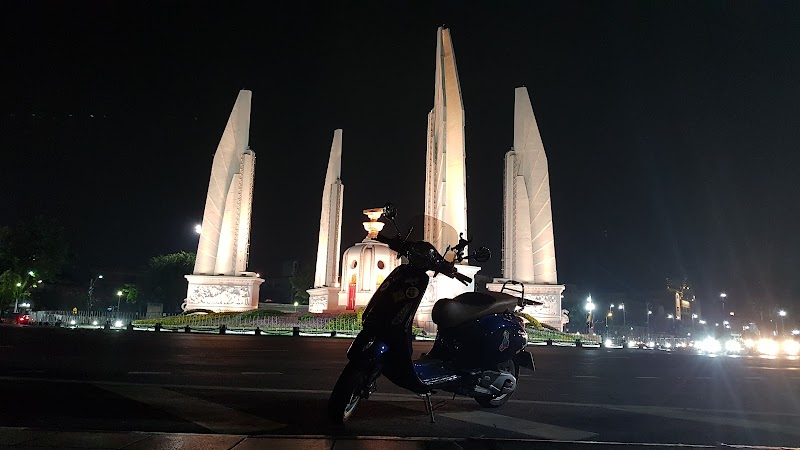 Democracy Monument
