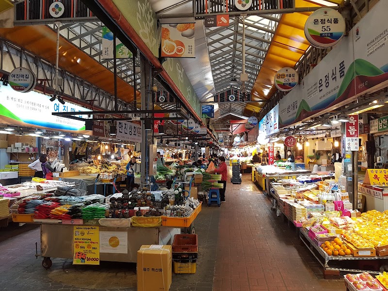Dongmun Market