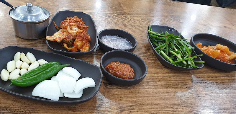 Dwaeji Gukbap (Pork Soup)