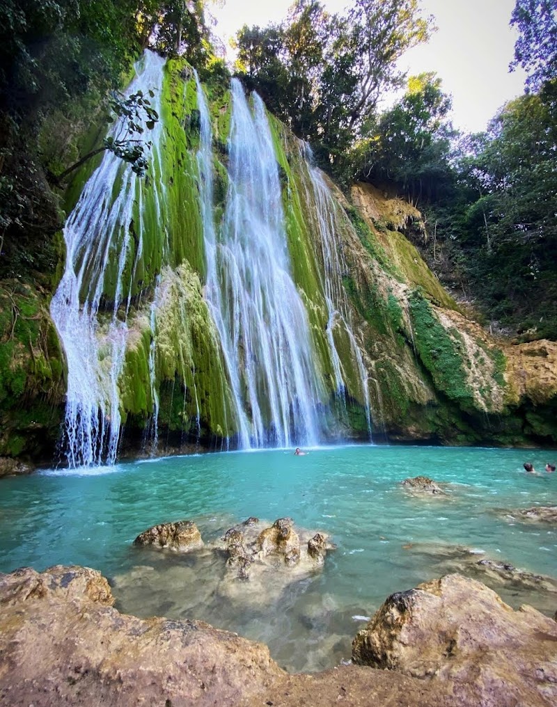 El Limón Waterfall