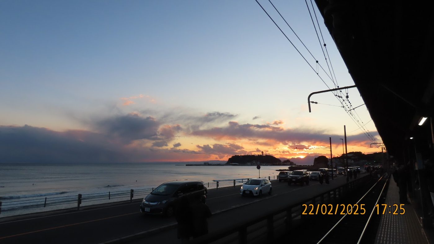 Enoden Coastal Train Kamakura