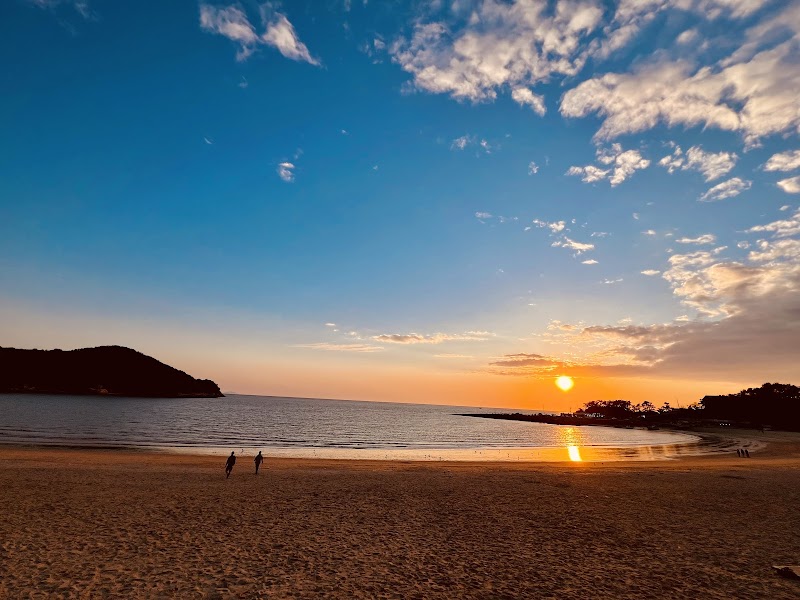 Eurwangni Beach