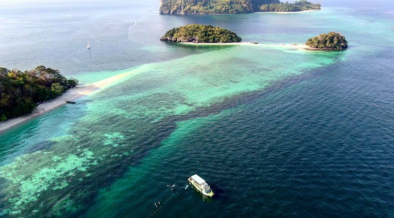 Four Islands Tour