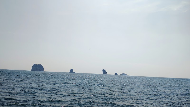 Four Islands Tour