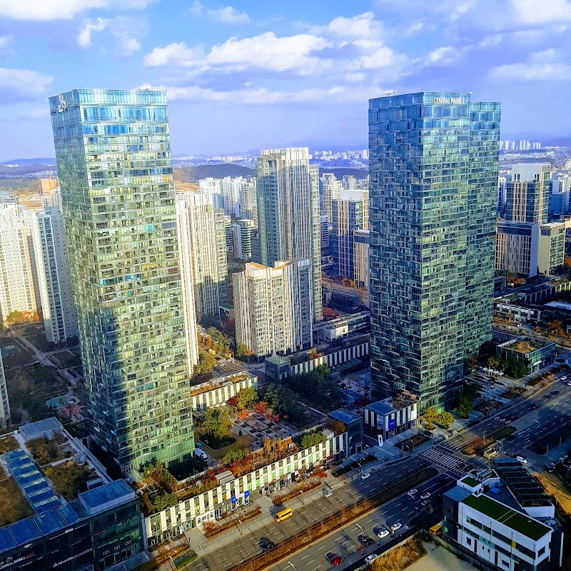 G-Tower