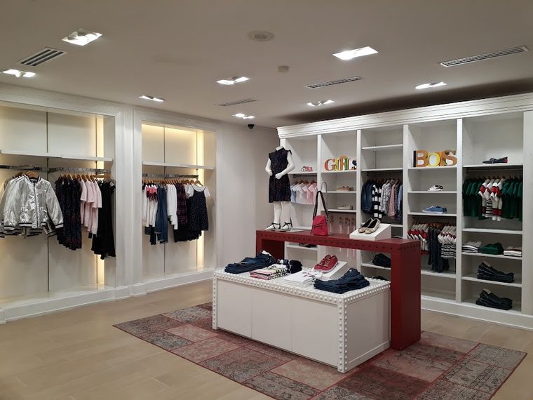 Paseo del Carmen Shopping Mall