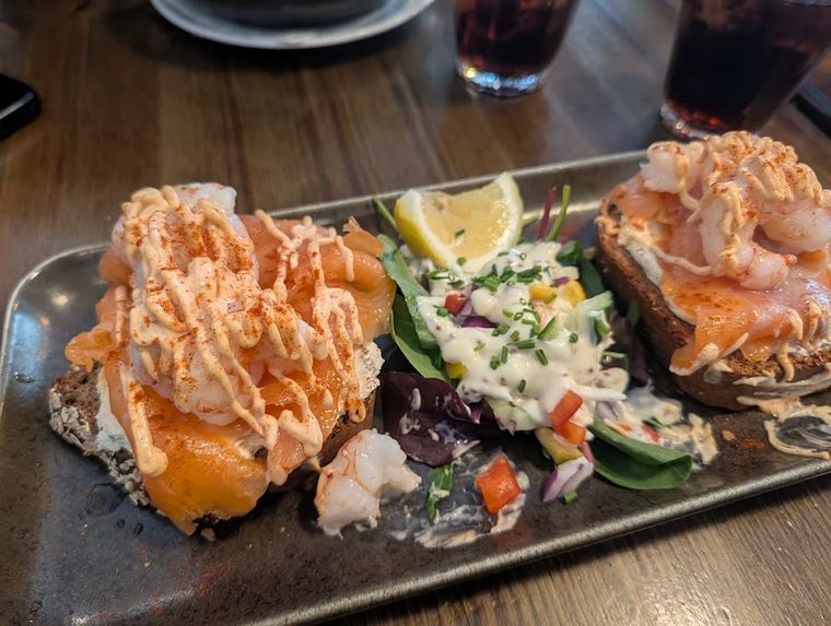 Manna Café & Bistro