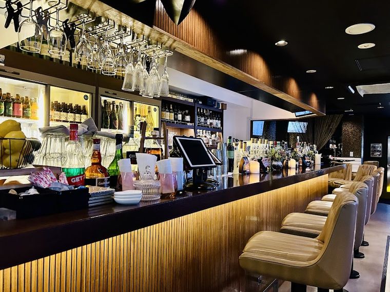 LUXURY BAR & KARAOKE PALACE SHIBUYA