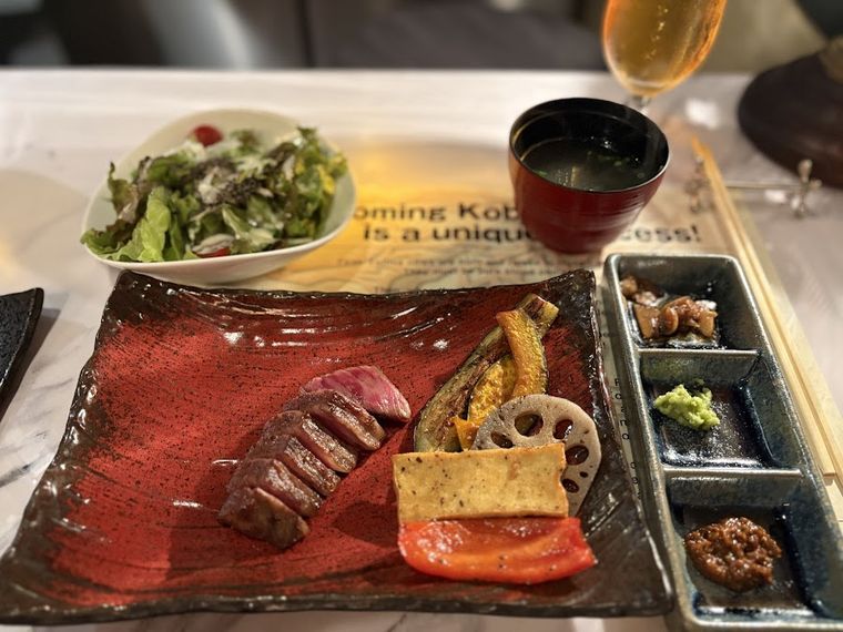 KOBE BEEF DAIA Kabukicho Teppanyaki 神戸牛ダイア歌舞伎町店