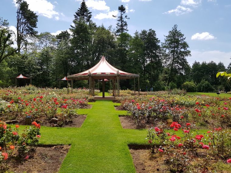 Sir Thomas and Lady Dixon Park