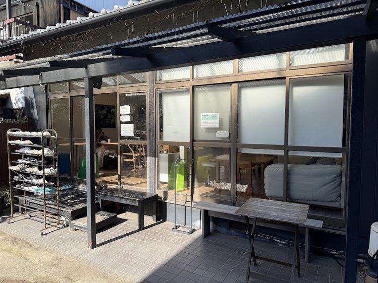 APRON CAFE