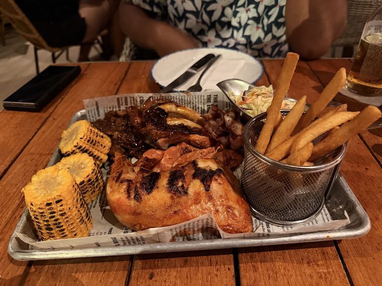 La Bruja Chupadora BBQ & Pub