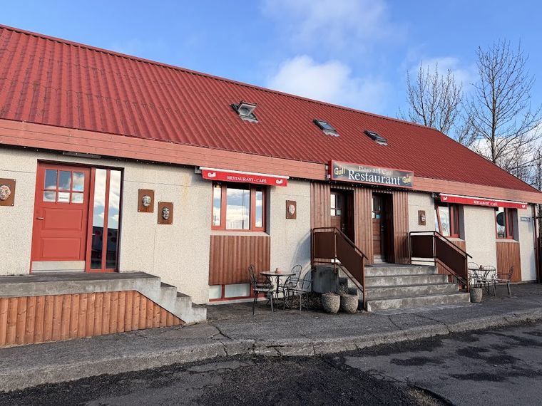 Eldstó Art Cafe / Restaurant