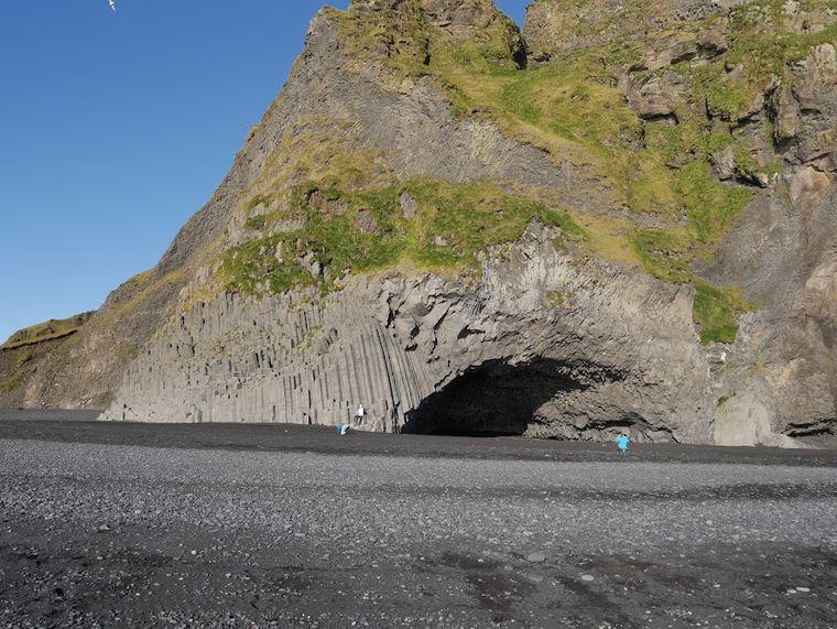 Hálsanefshellir Cave