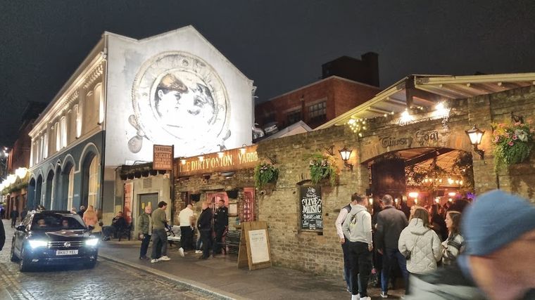The Dirty Onion and Yardbird