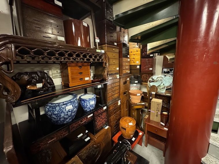 Antique Yamamoto Shōten