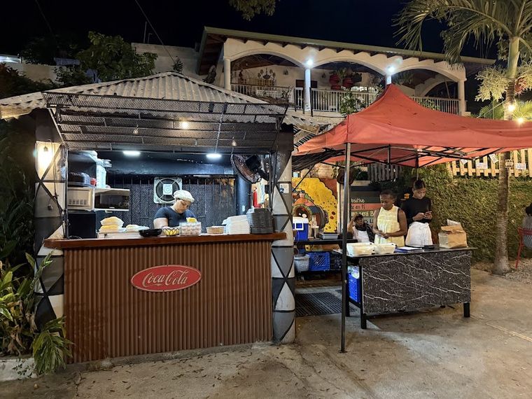 Momochito's Fast Food