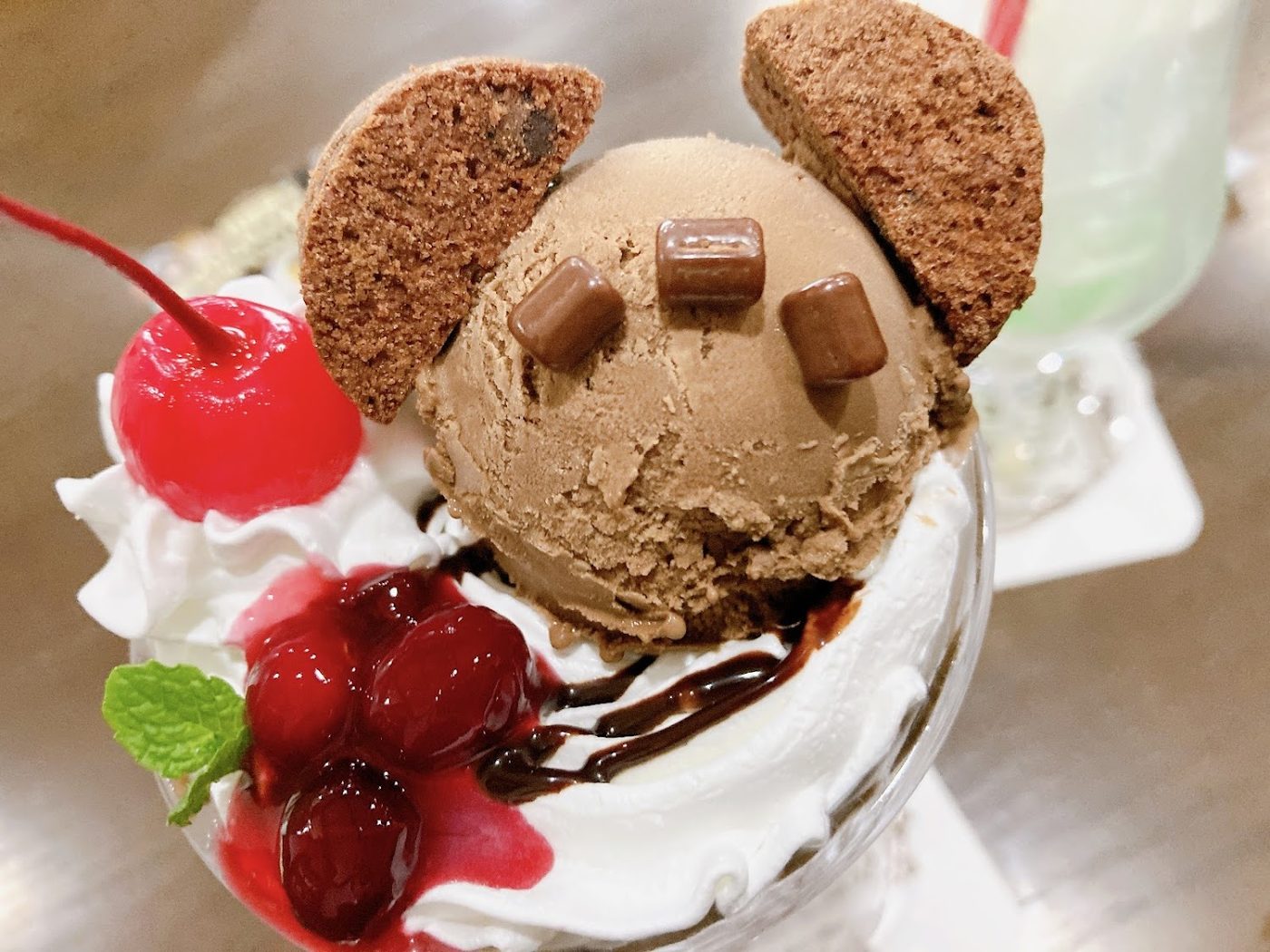 In Akihabara, there is no problem even if a maid from another world serves you!