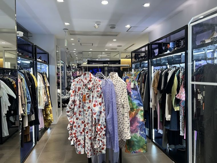 kindal shinjuku second hand store