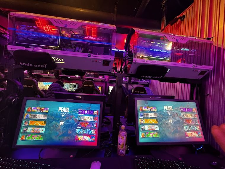 E-Sports Cafe