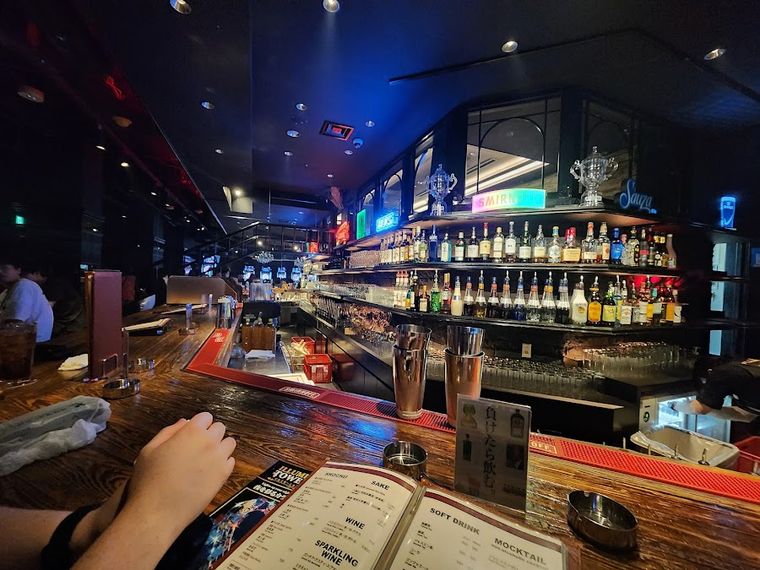 Dining Darts Bar Bee Shinjuku