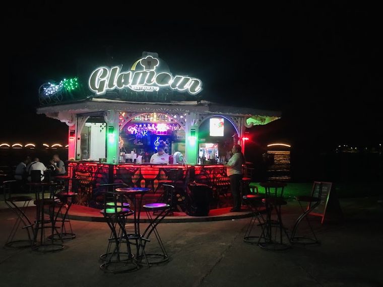 Glamour Restaurant Snack Bar