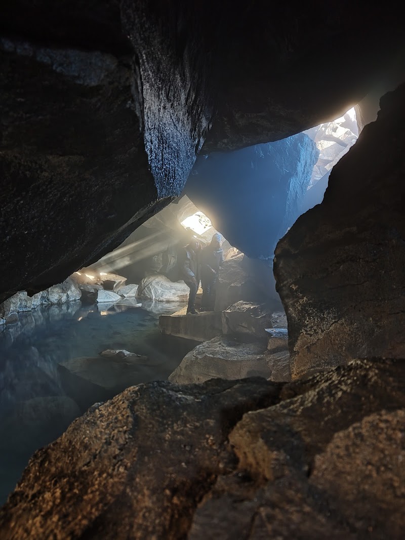 Grjótagjá Cave
