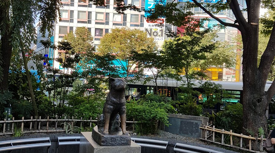 Hachiko Statue